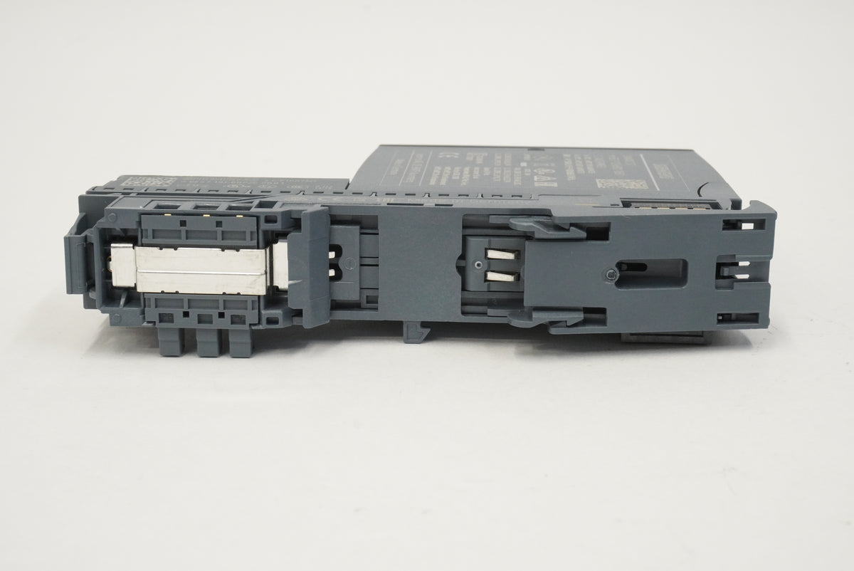 Siemens 6ES7132-6HD01-0BB1 SIMATIC ET 200SP Relay Module, RQ NO 4x 120V DC