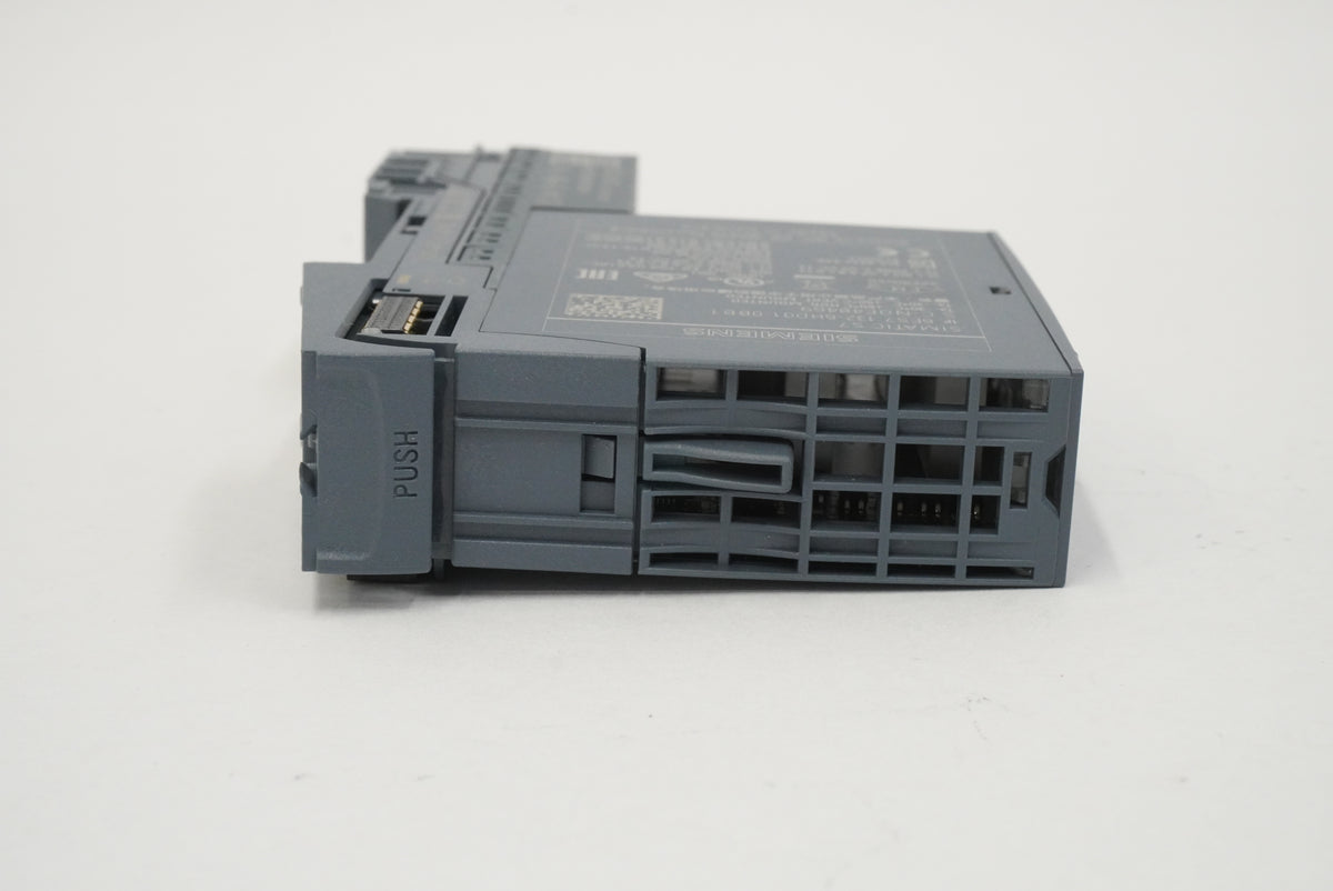 Siemens 6ES7132-6HD01-0BB1 SIMATIC ET 200SP Relay Module, RQ NO 4x 120V DC
