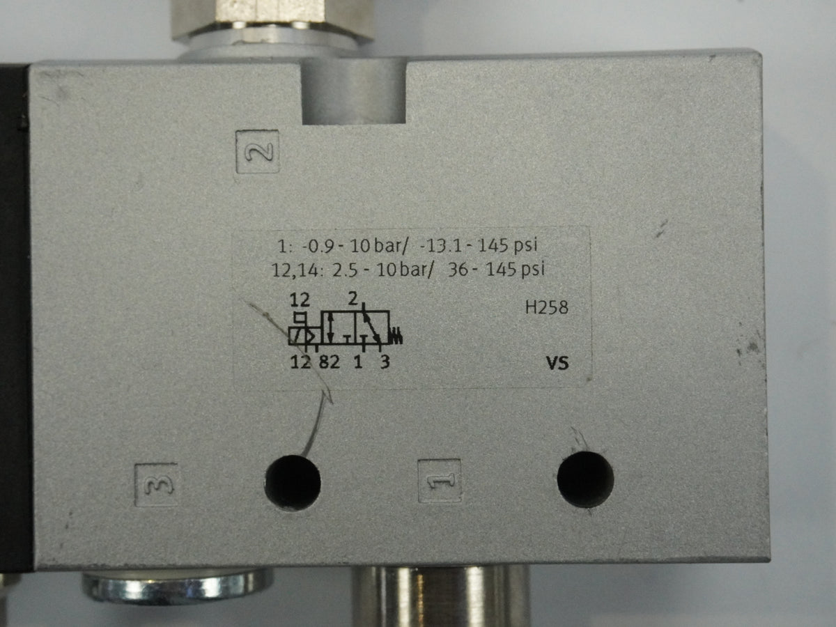 Festo 575567 VUVS-L30-M32C-MZD-G38-F8 Solenoid Valve