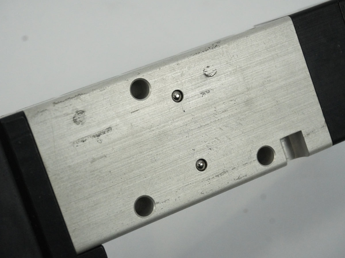 Norgren V60A811D-C313A Pneumatic Directional Control Valve (5/2-way)