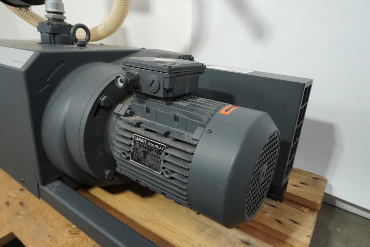 Busch MM 1102 B V03 Vacuum Pump W: AMPH 100L AA2
