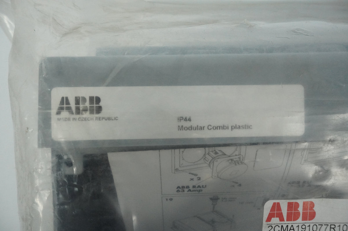 Abb 2CMA191077R1000 Top+Bottom Section 1 Row Modular Combi Plastic Enclosure