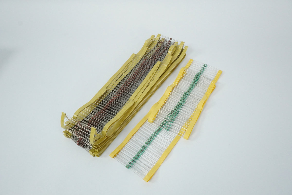 Matsushita Electric Industrial ERC18GJ821V Hot Molded Fixed Carbon Comp Resistor