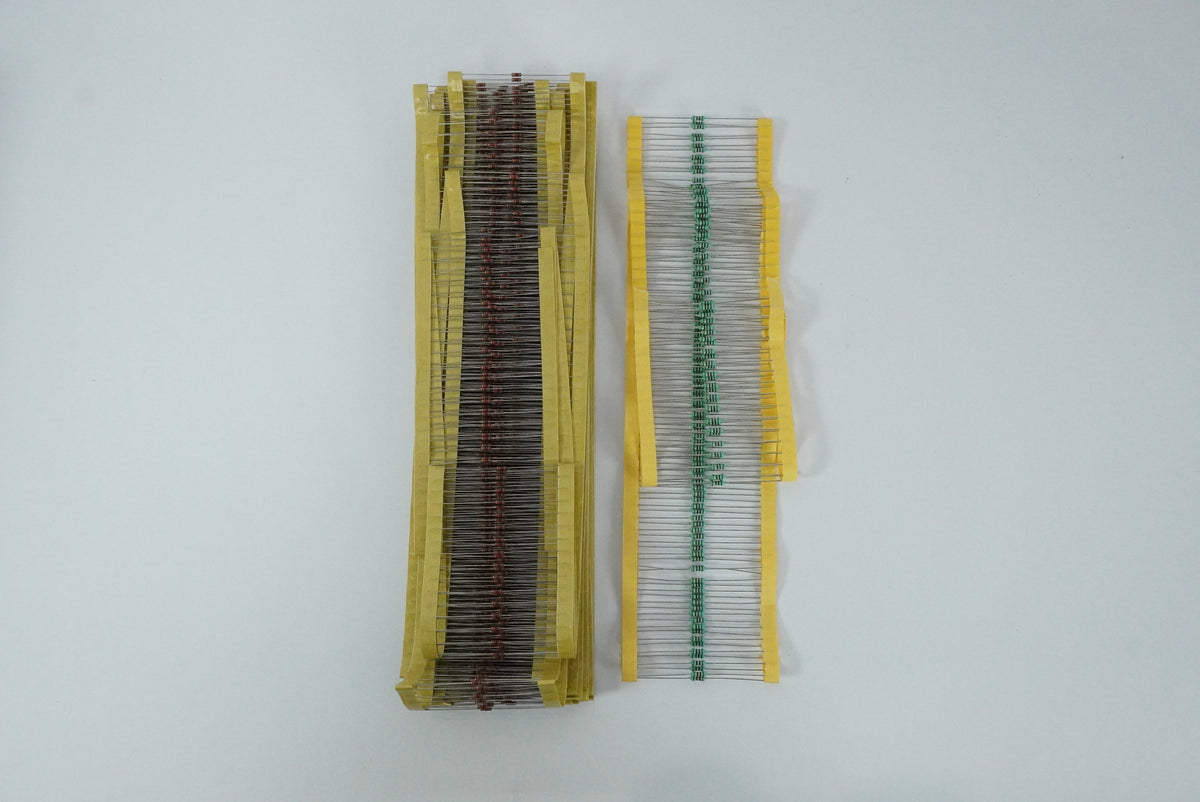 Matsushita Electric Industrial ERC18GJ821V Hot Molded Fixed Carbon Comp Resistor