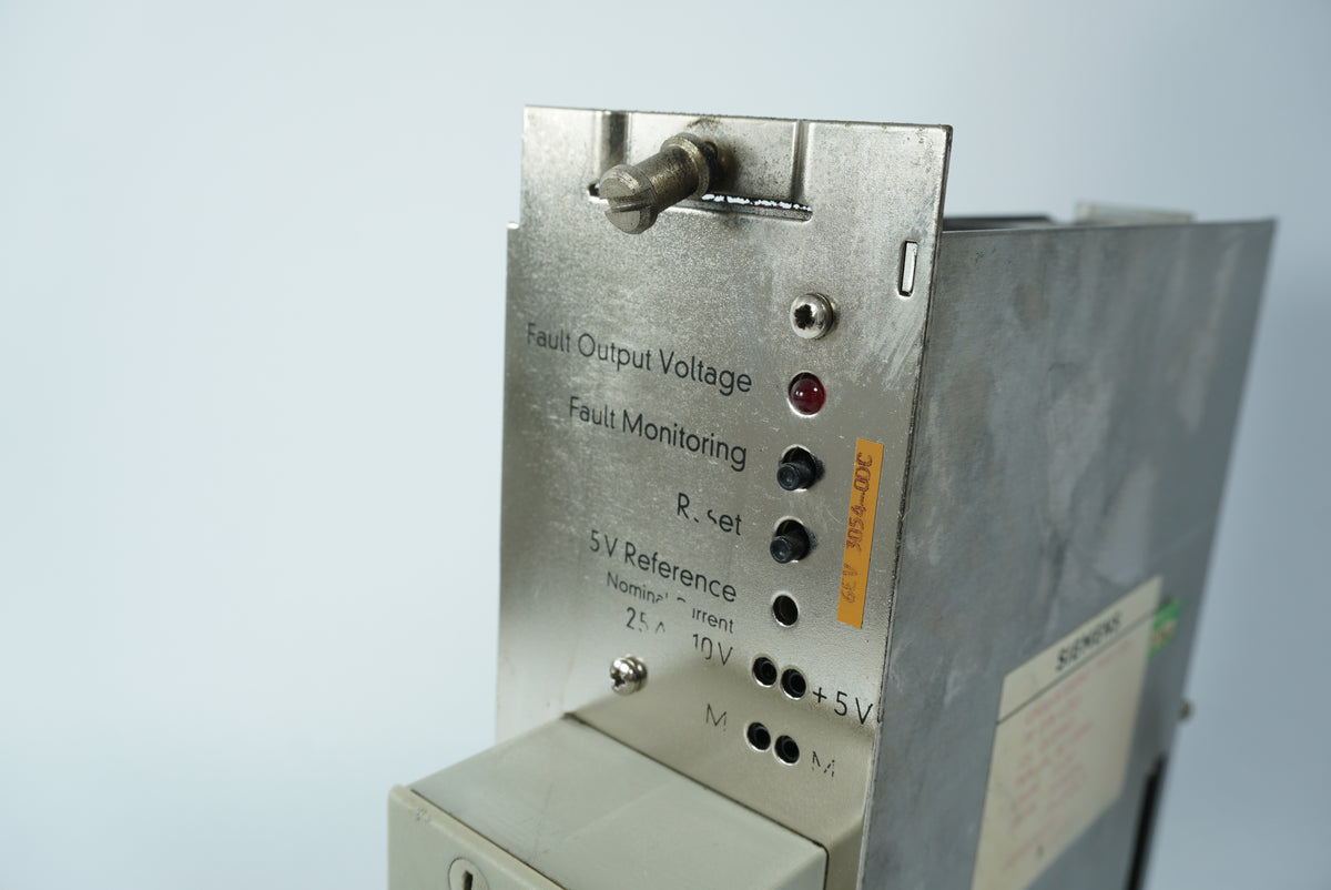 Siemens 6EV3054-0DC Einbau-Netzgerät System SVS2, G24 G5/25WRGD