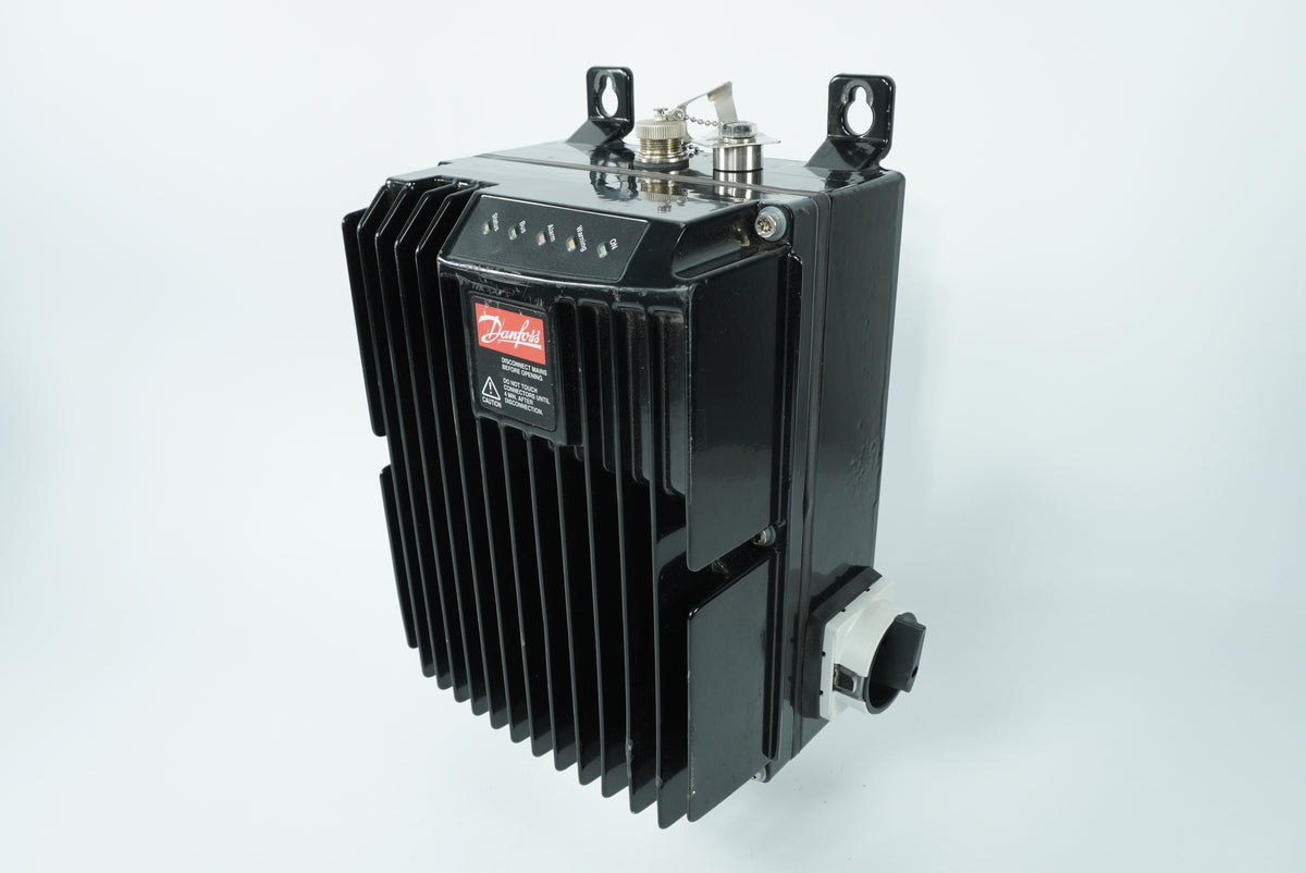 Danfoss 175X0210 FCD 315 VLT Drive crb315pt4p66ebr1d0f13t00c0