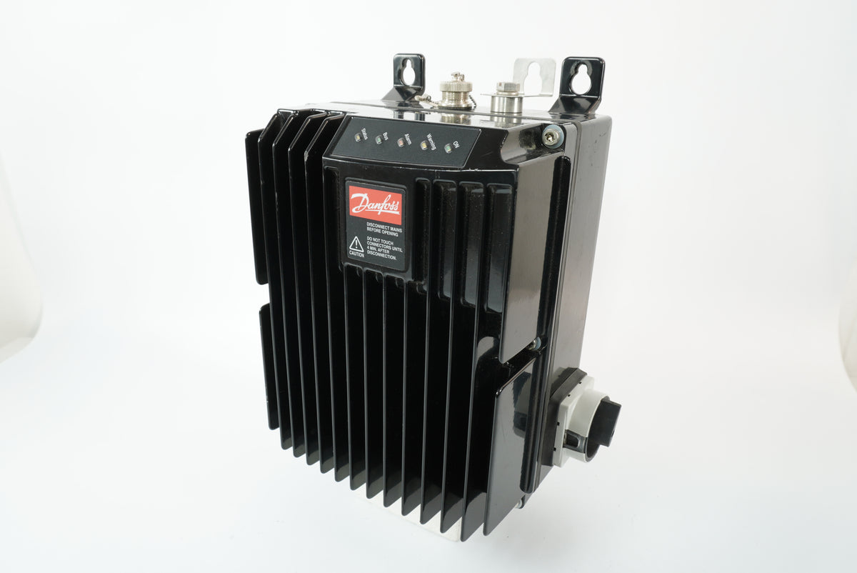 Danfoss 175X0210 FCD 315 VLT Drive crb315pt4p66ebr1d0f13t00c0