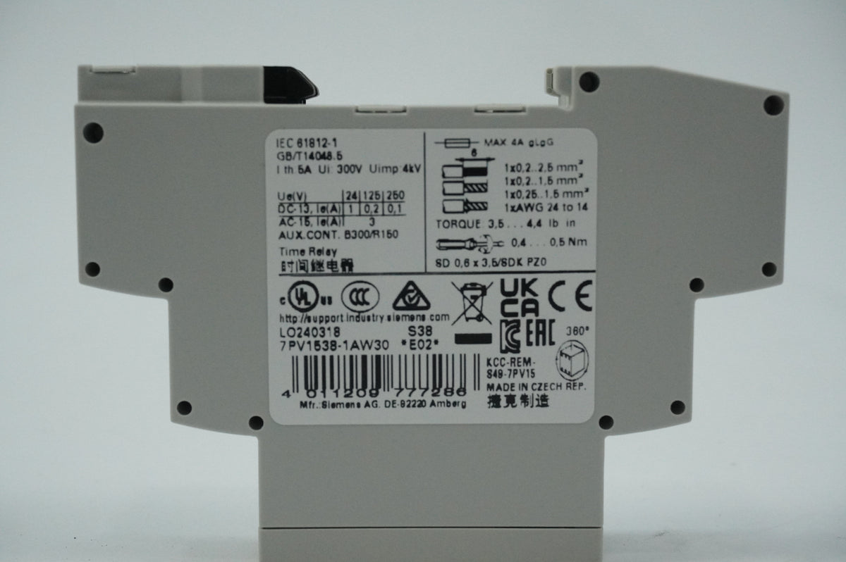 Siemens 7PV1538-1AW30 7PV1538-1AW30 Time Relay