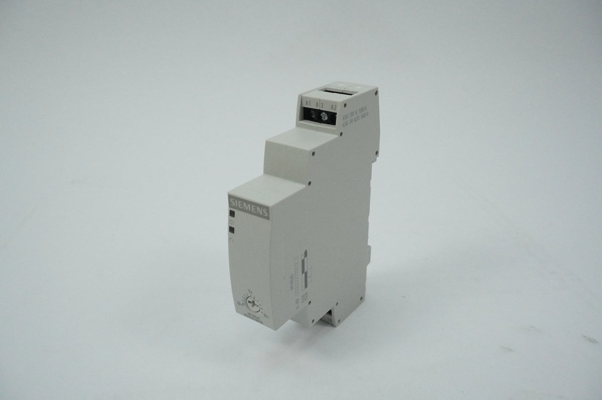Siemens 7PV1512-1AP30 7PV1512-1AP30 Timing relay 0.5...10 s