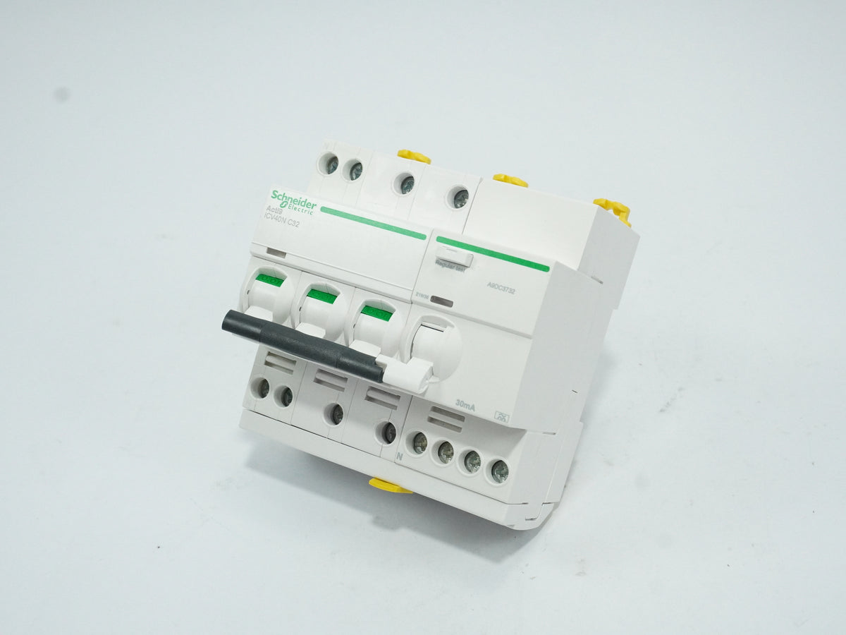Schneider Electric A9DC3732 iCV40N C32 Acti9 3P Residual Current Breaker 30mA