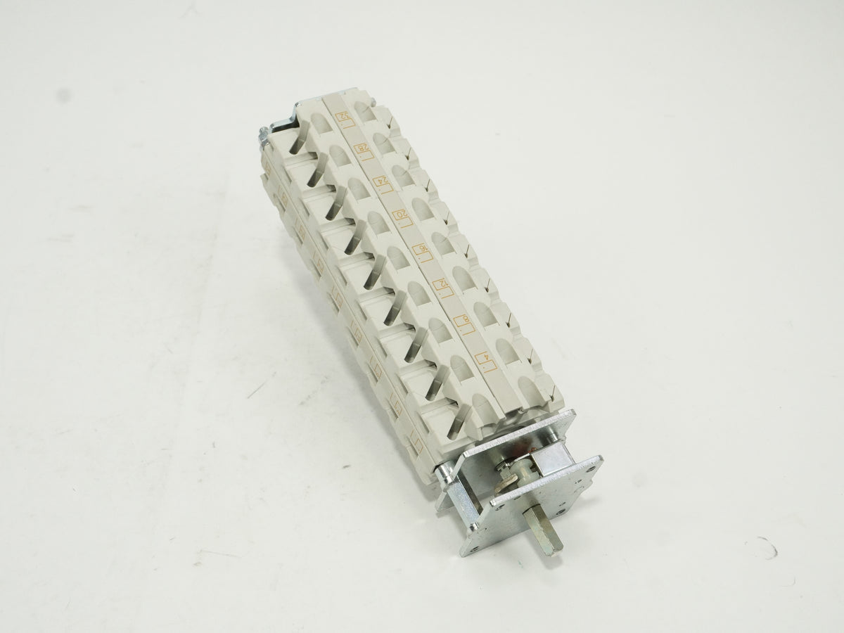 Comeletric R16 2/17 506666 Control and Rotary Switch