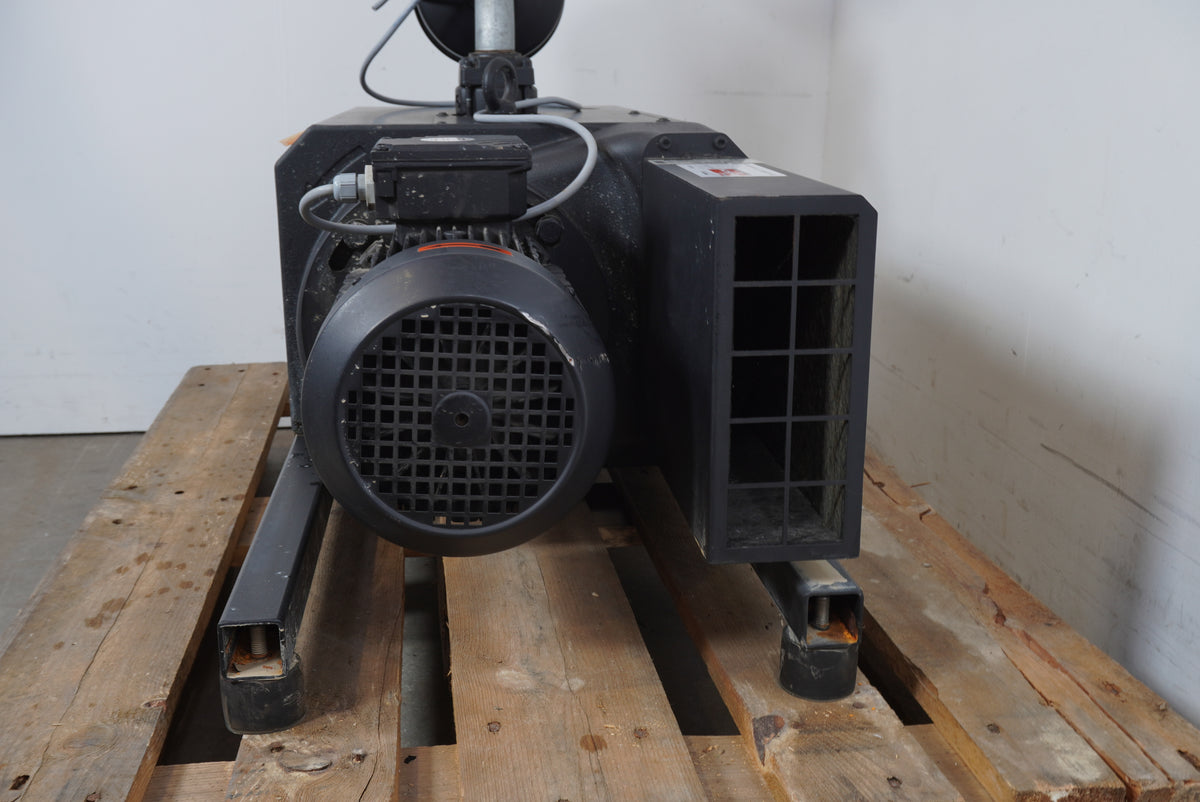 Busch MM 1102 B V03 Vacuum Pump W: AMH 100L BA2 CC046A
