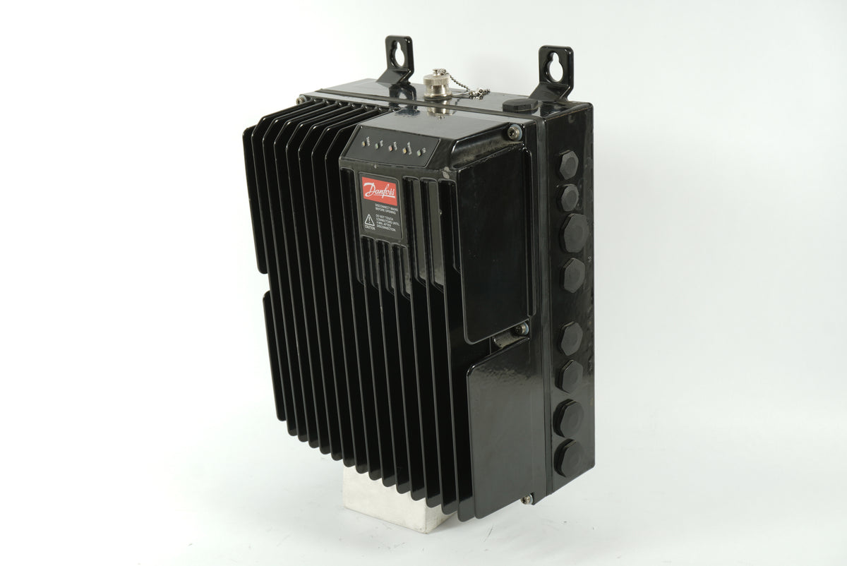 Danfoss 178B2816 FCD 330 VLT DriveMotor FCD330PT4P66STR1DCF00T52C0