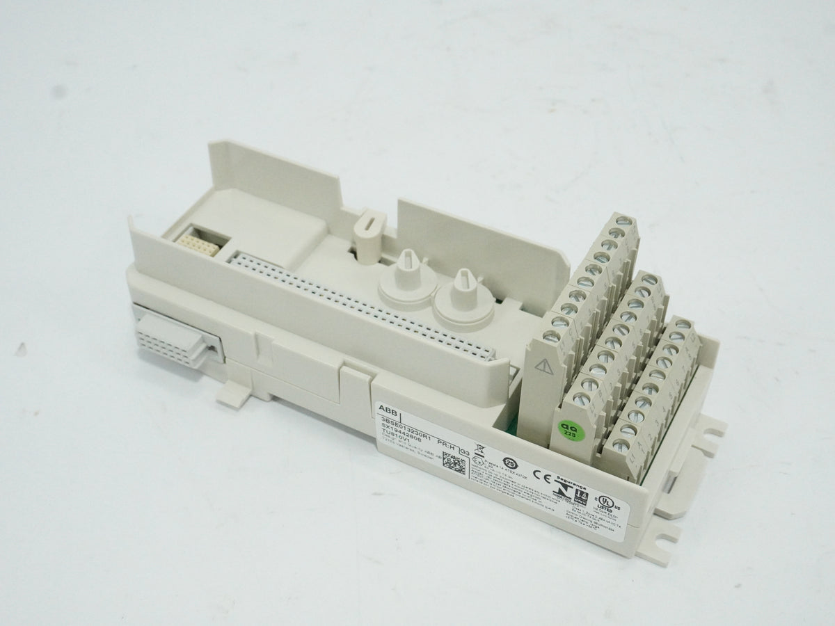 Abb 3BSE013230R1 S800 I/O TU810V1 Termination Unit