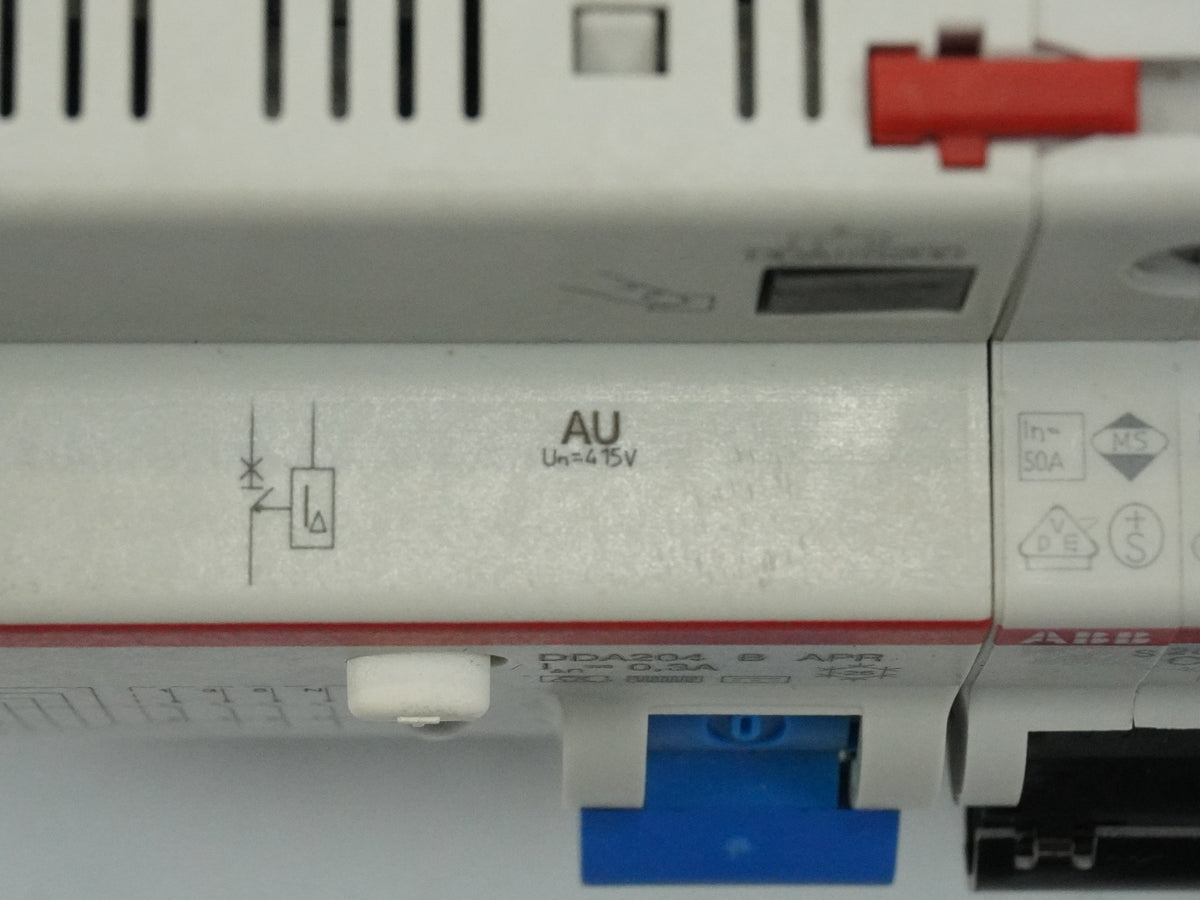 Abb 2CSB204592R3630 DDA204 B APR M134I Residual Current Device 0,3A Un: 415V