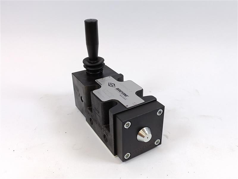 Brevini AD5L04CZ Manually Operated Directional Control Valve AD5L04C