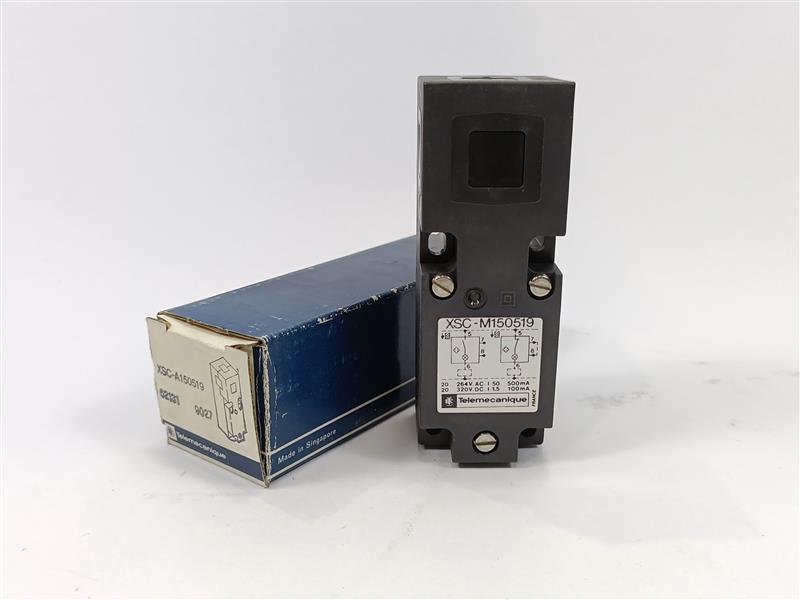 TELEMECANIQUE XSC-M150519 Inductive Proximity Sensor