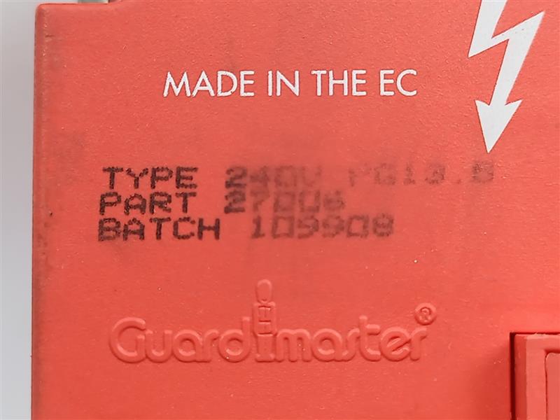 AB 27006 240V PG13.5 Guardmaster Titan Safety Interlock Switch with Guard Locking