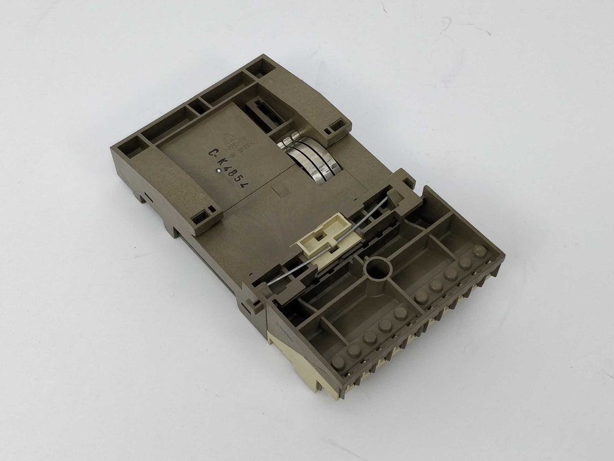 Siemens 6ES5 700-8MA11 Bus Module version 5 Pack of 7