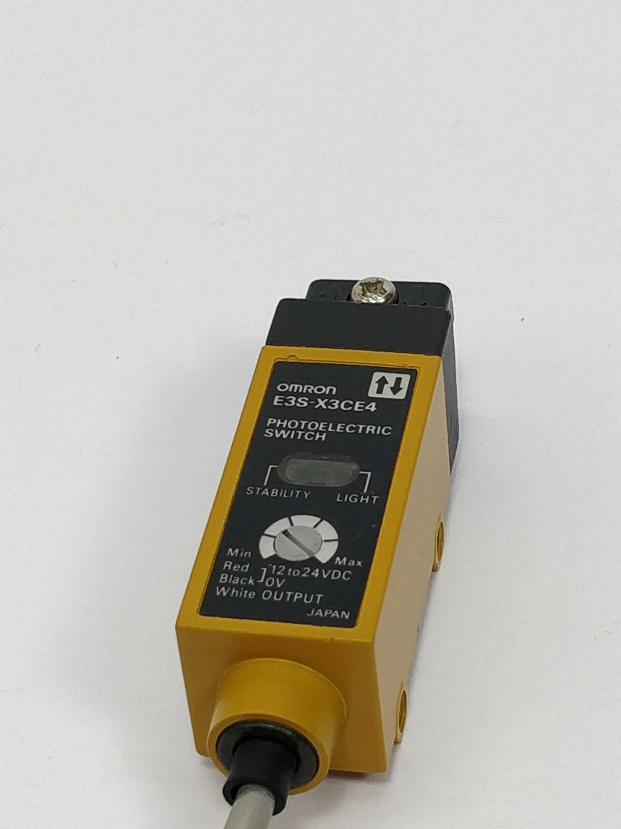OMRON E3S-X3CE4 Photoelectric switch