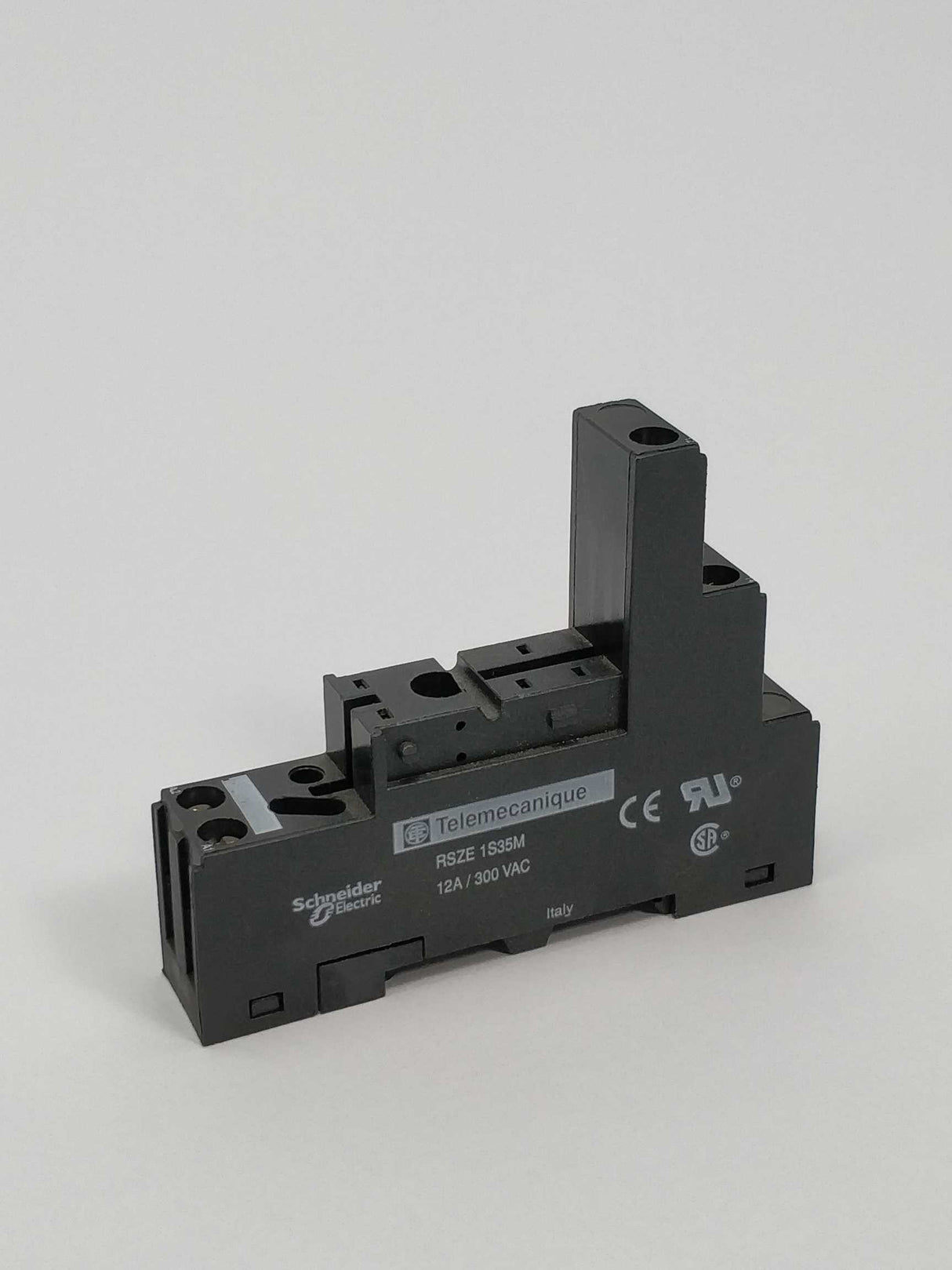 TELEMECANIQUE RSZE 1S35M Relay socket 12A 300VAC 10 Pcs