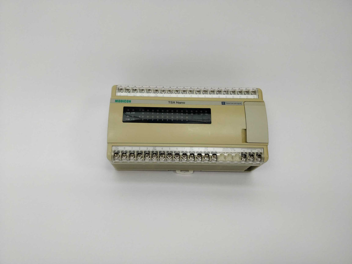 TELEMECANIQUE Modicon TSX 07 31 2428 Output module relay