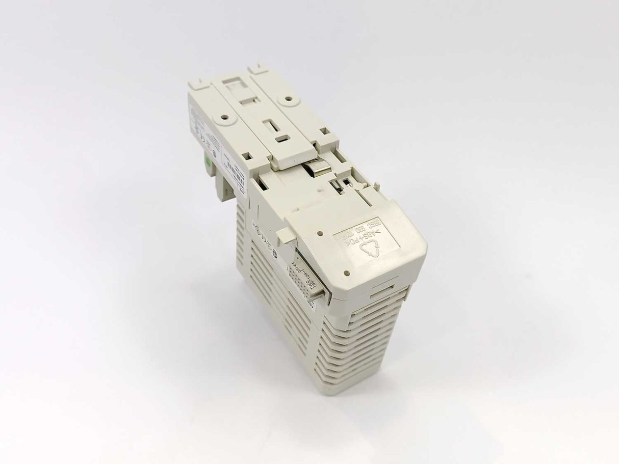 ABB 3BSE008508R1 DI810 with 3BSE013234R1 TU830V1