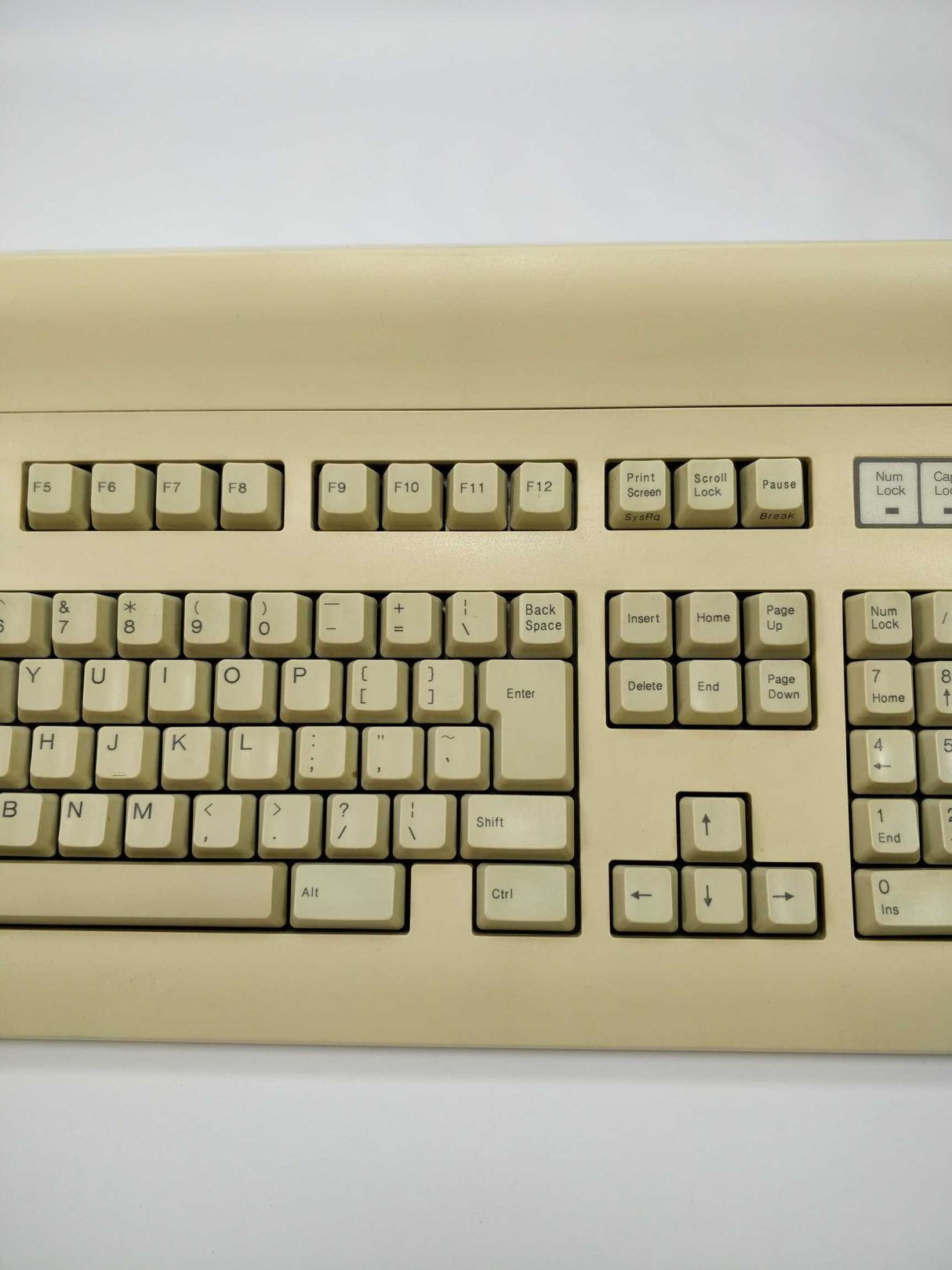 Toshiba N860-8533-T002 S/N R2000779t Keyboard