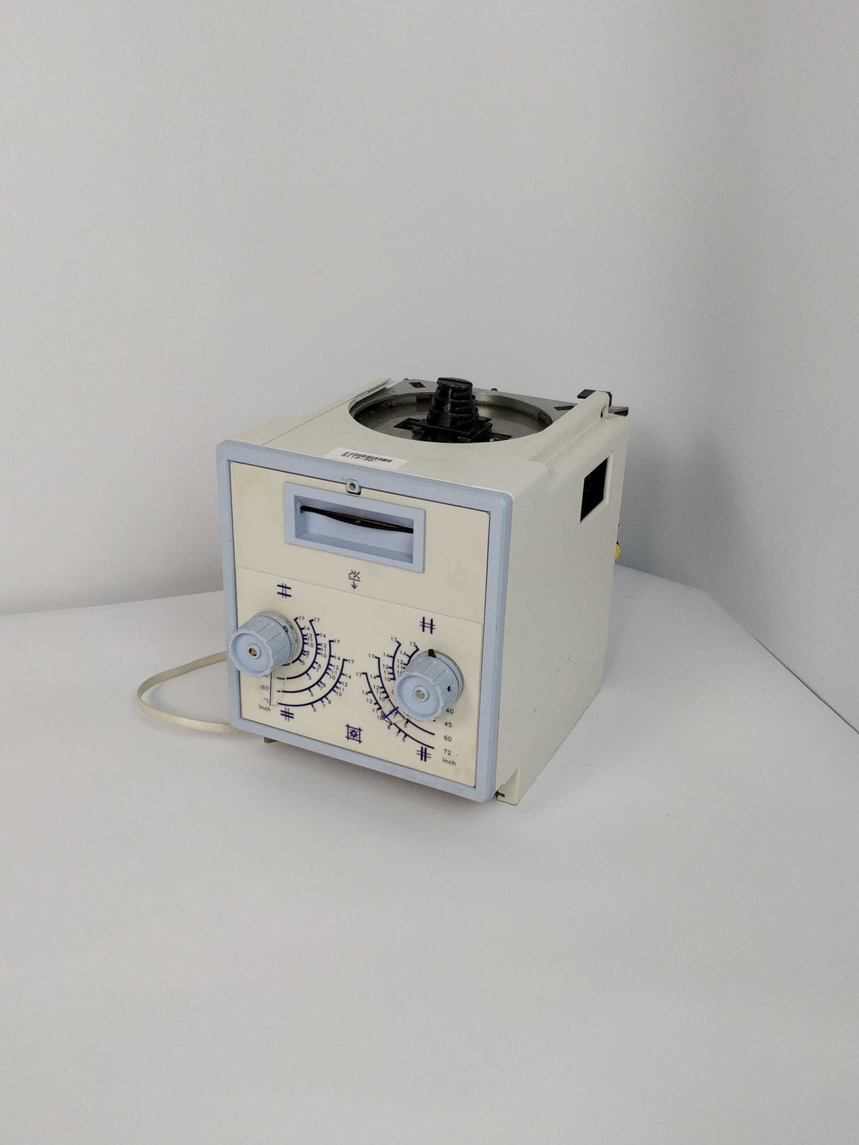 iba Model: 120-131 IS HS Serial 01A01100 Radiation Meter