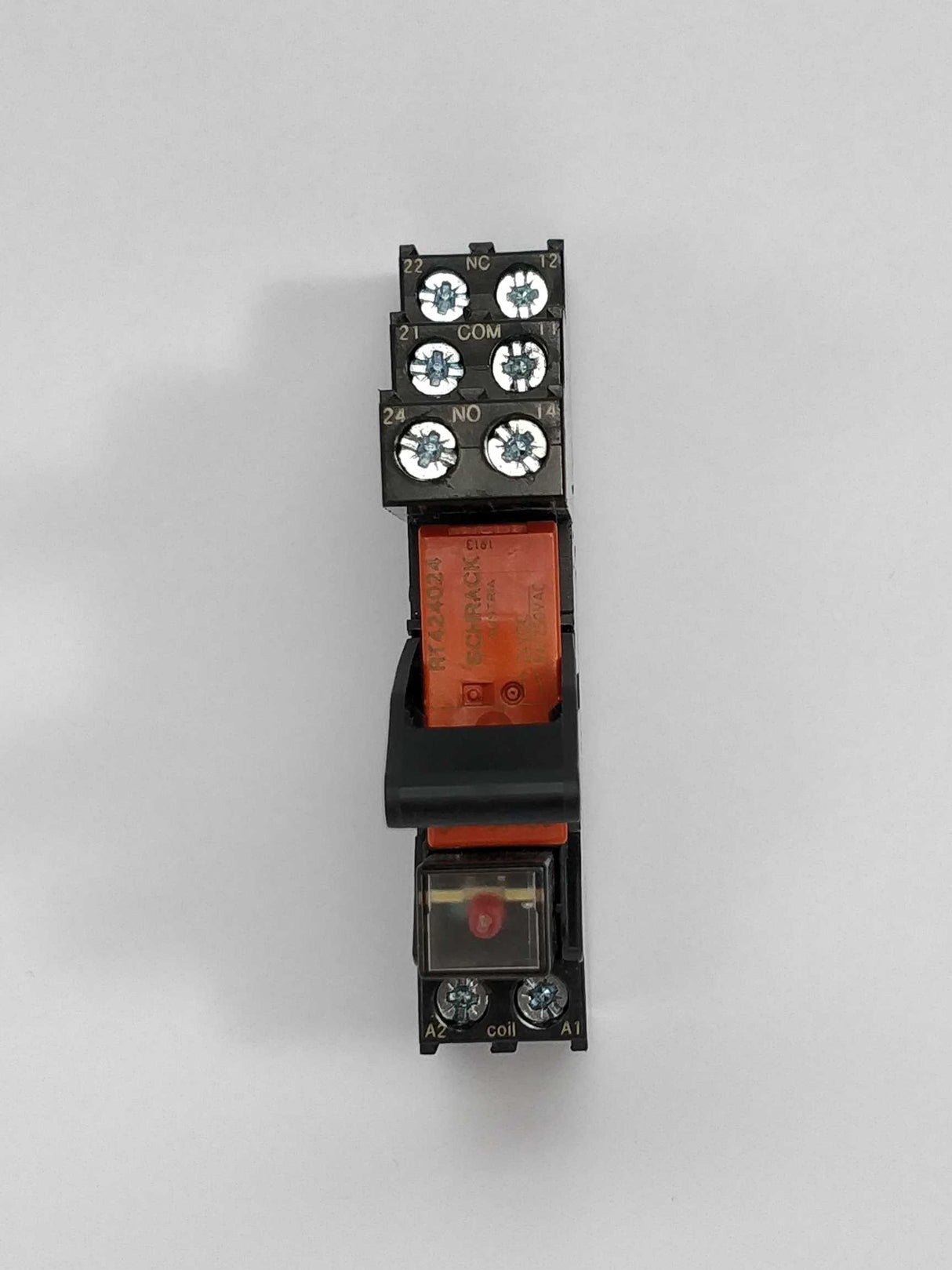 Schrack RT78726 Socket with EM18 and 24VDC RT424024