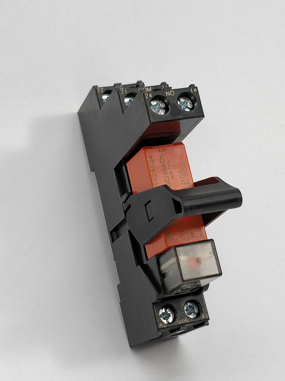 Schrack RT78726 Socket with EM18 and 24VDC RT424024