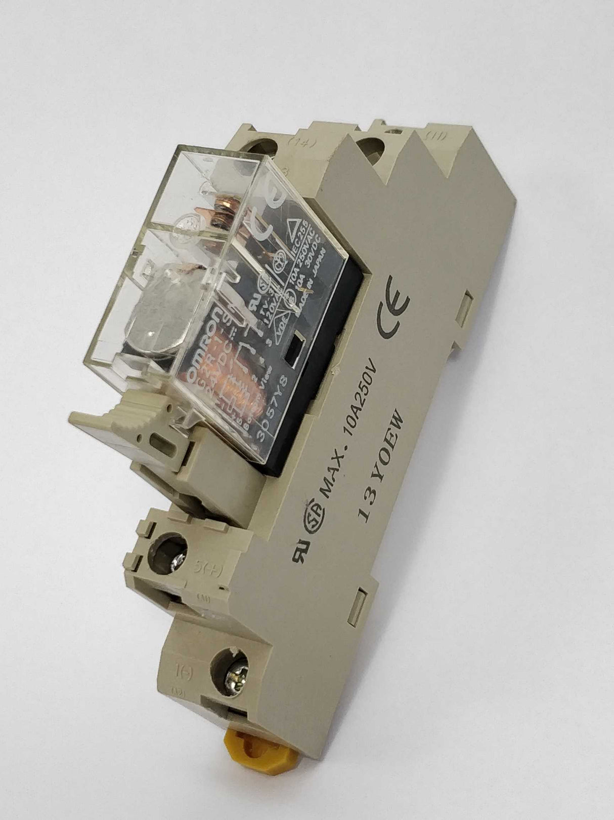 OMRON G2R-1-SN Relay 24VDC P2RF-05-E socket