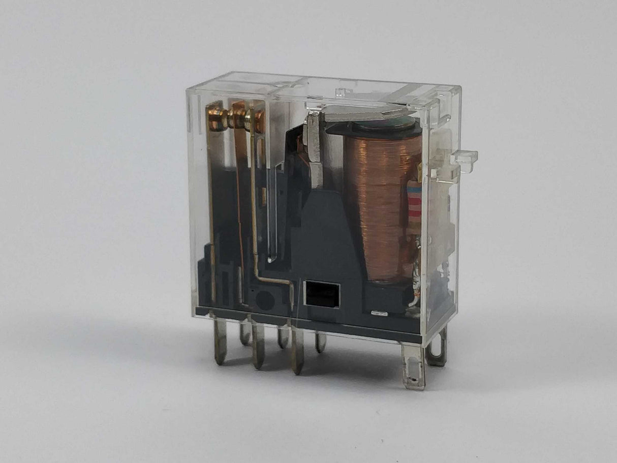 OMRON G2R-2-SND Relay with P2RF-08-E relay socket 24VDC