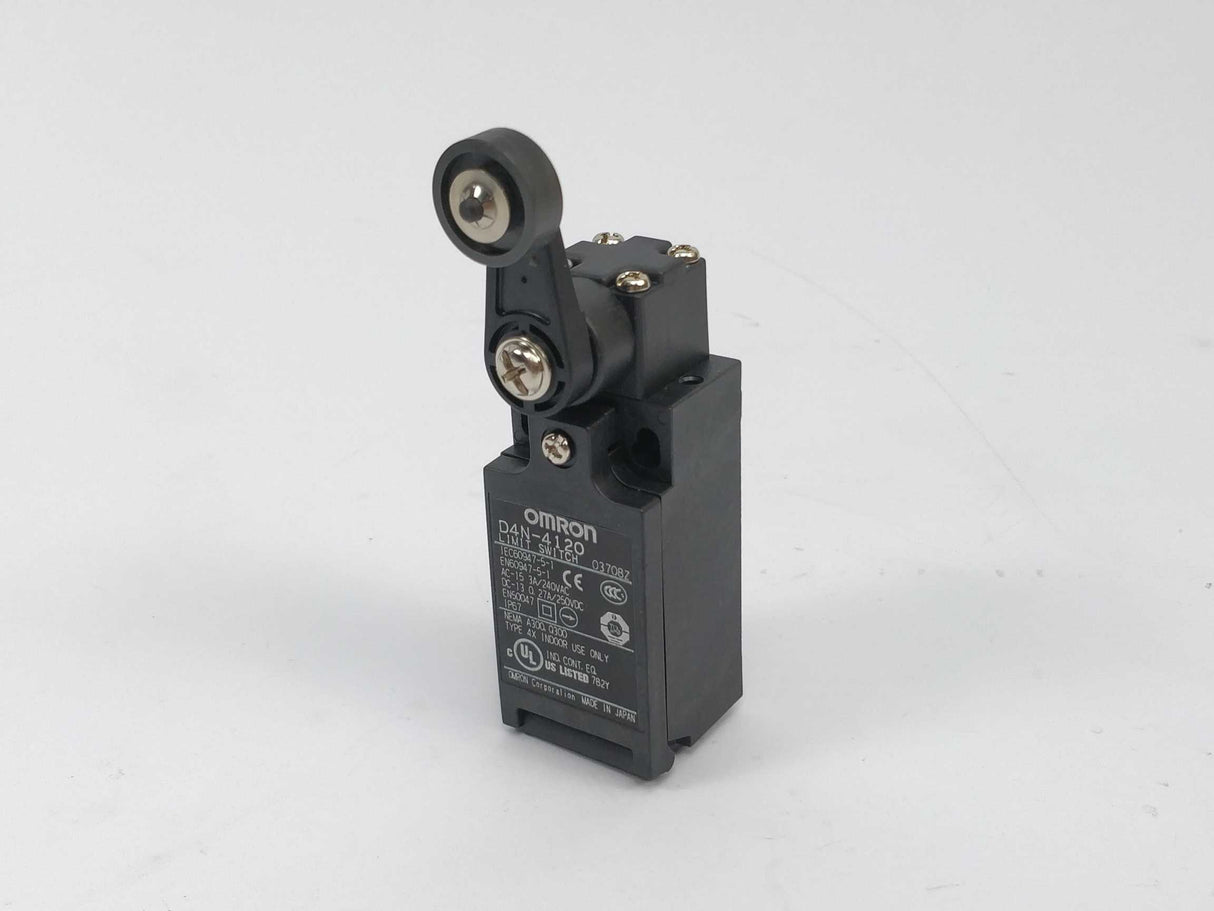 OMRON D4N-4120 Limit switch
