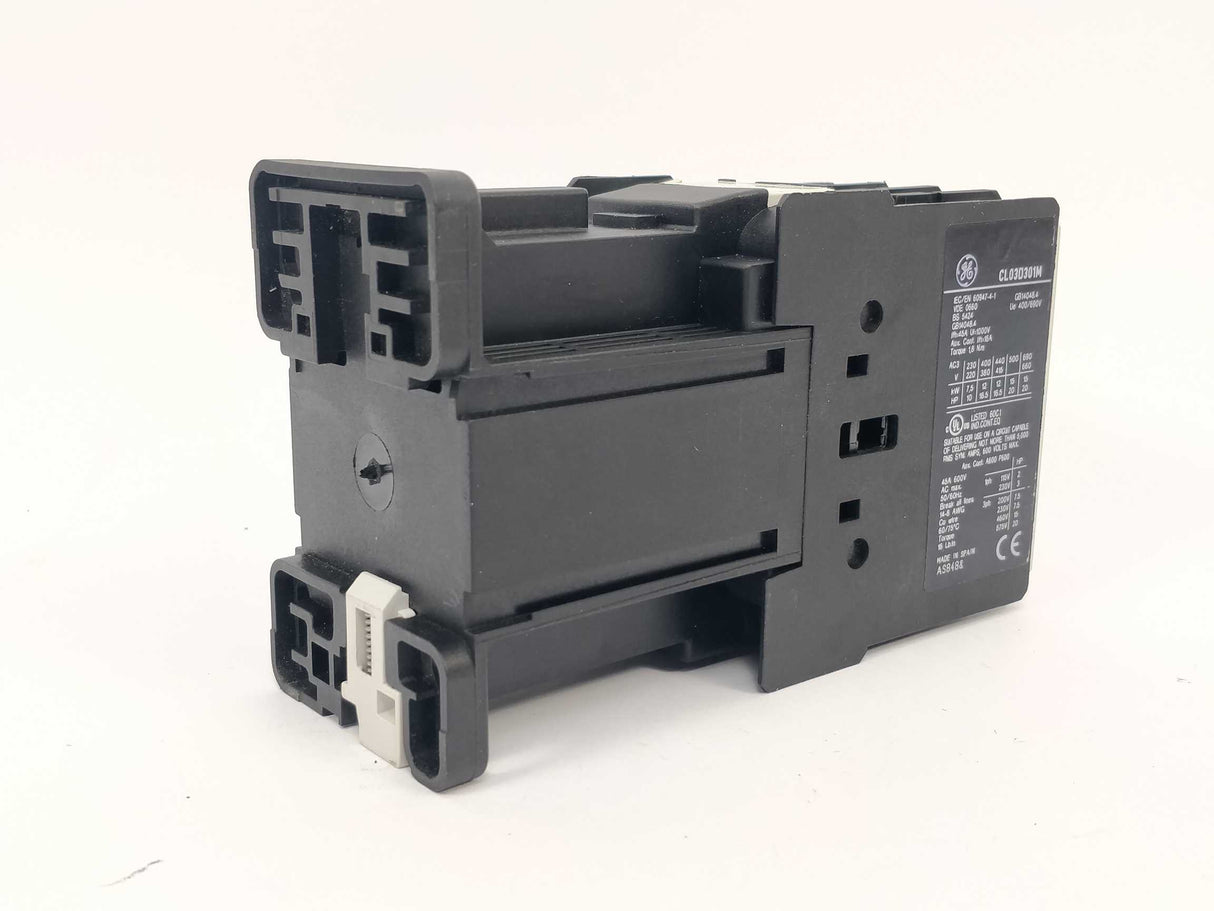 General Electric CL03D301M Contactor