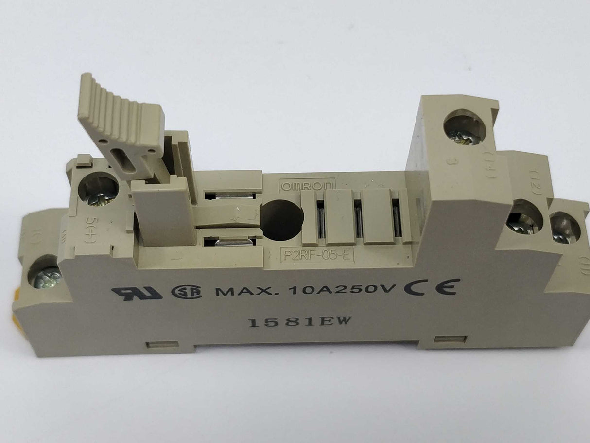 OMRON G2R-1-SNI (S) Relay with P2RF-05-E