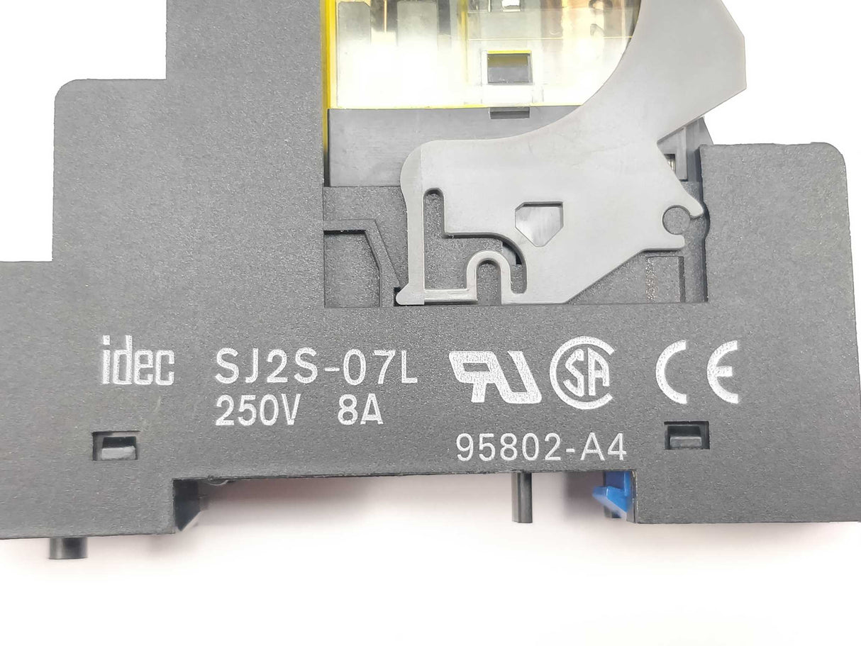 Idec SJ2S-07L SOCKET WITH  RJ2S-CL