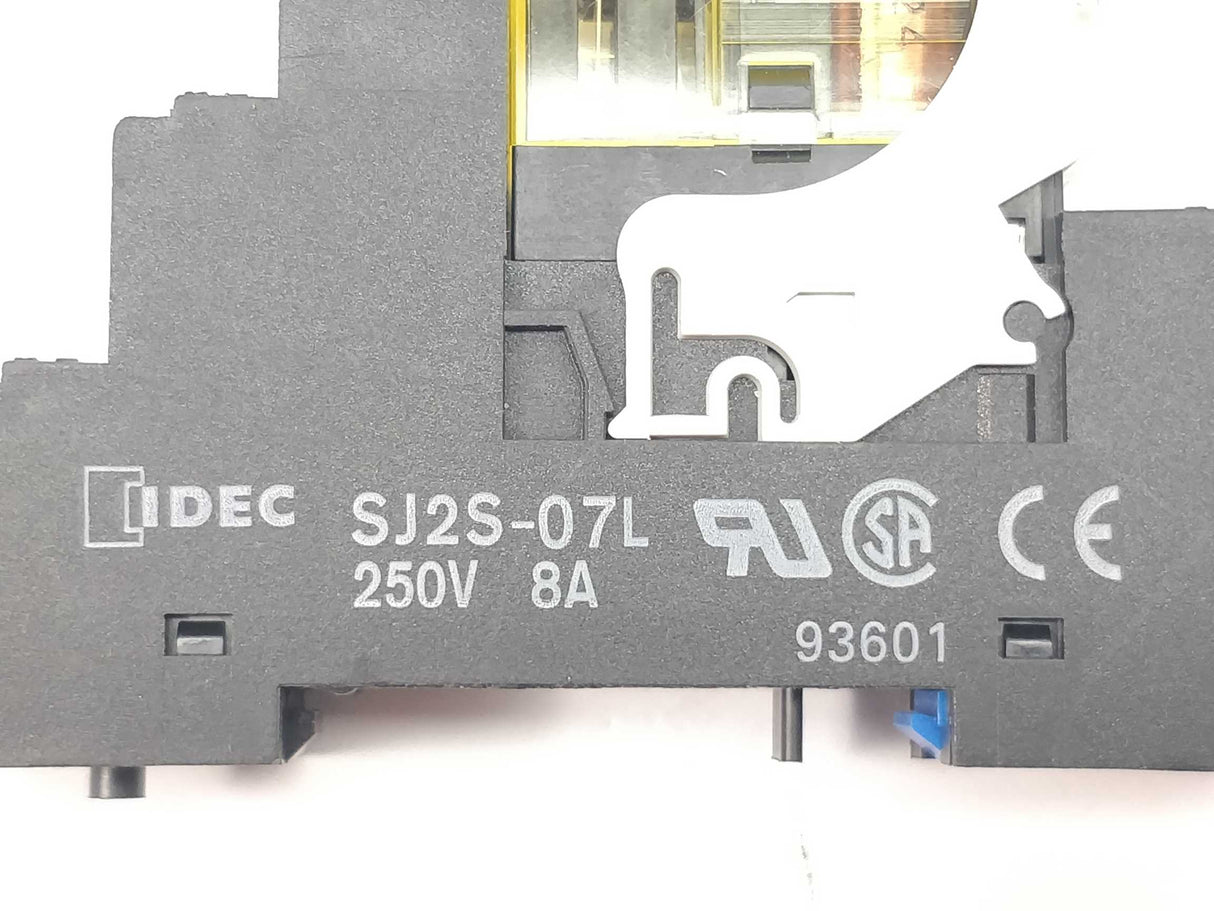 Idec SJ2S-07L SOCKET WITH  RJ2S-CL