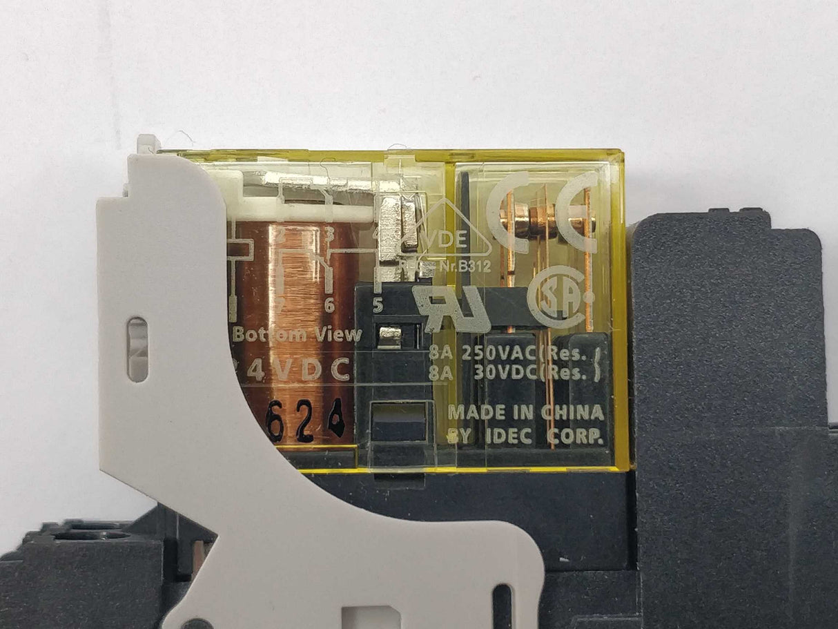 Idec SJ2S-07L SOCKET WITH  RJ2S-CL