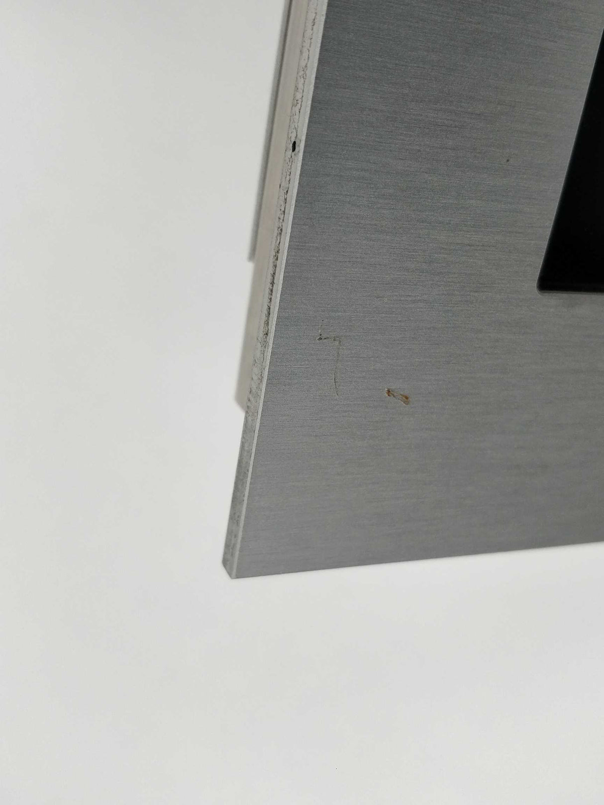 SR System Elektronik R-FLAT 08/3-MX Monitor