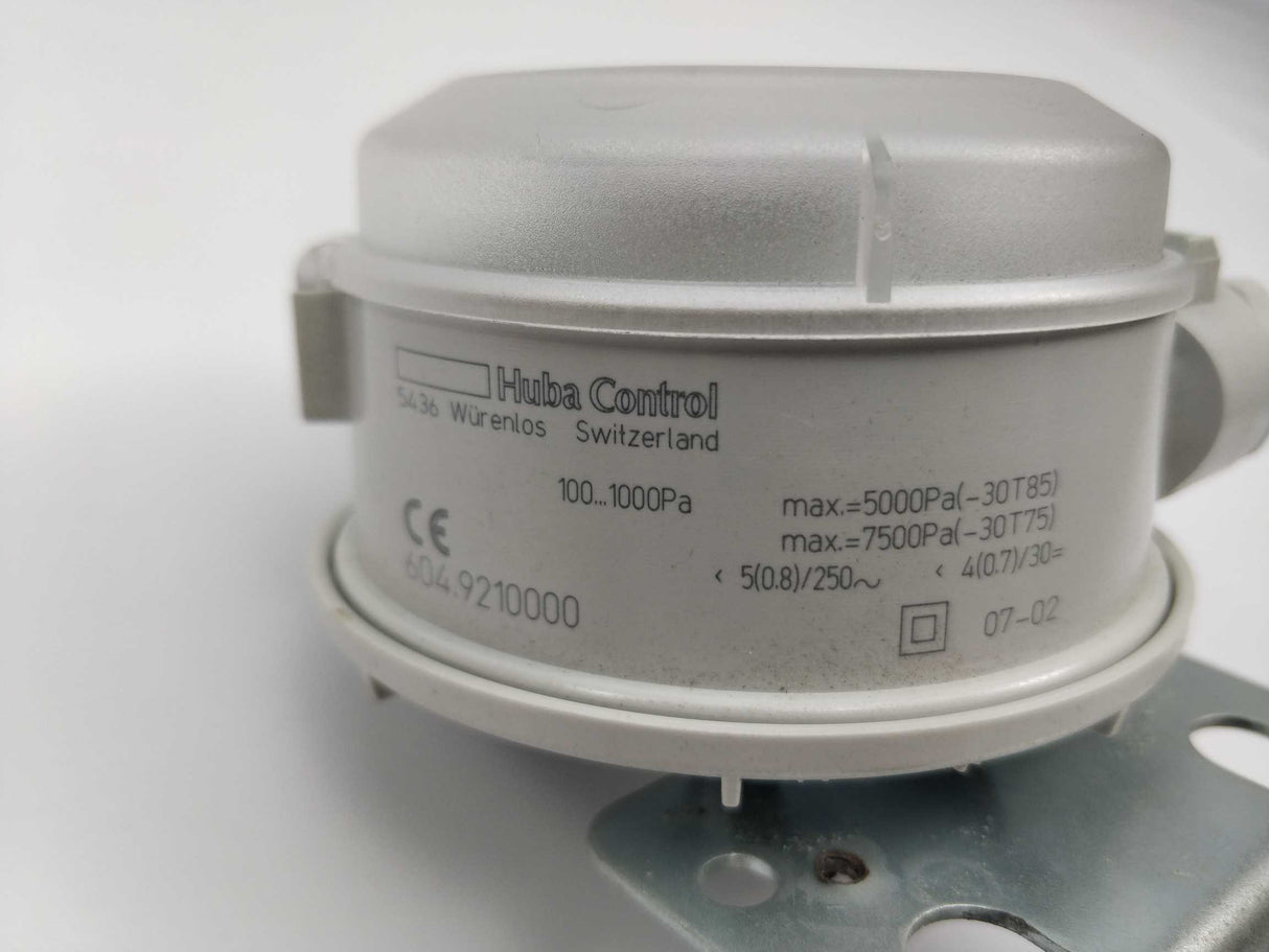 Huba Control 604.9210000 Differential Pressure Switch 100...1000Pa & 851 X00 X8