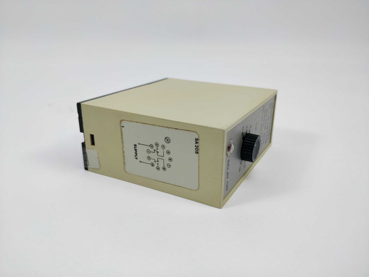 Carlo Gavazzi SA-205-024 Time Delay Relay