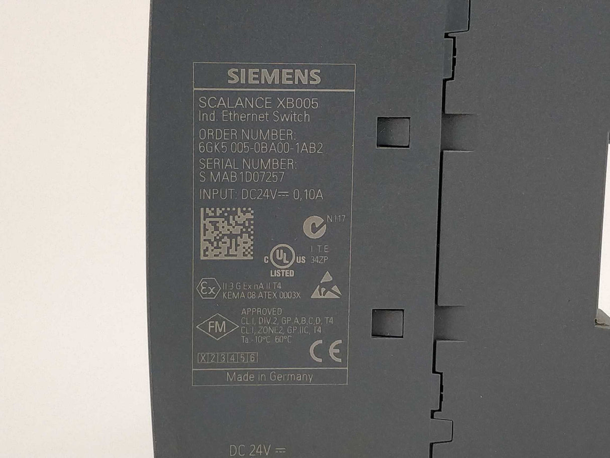 Siemens 6GK5005-0BA00-1AB2 Industrial Ethernet Switch, E01