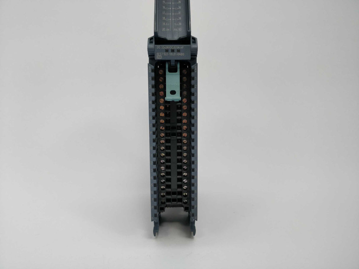 Siemens 6ES7522-1BL01-0AB0 DQ 32x24V DC/0.5A HF FS:01