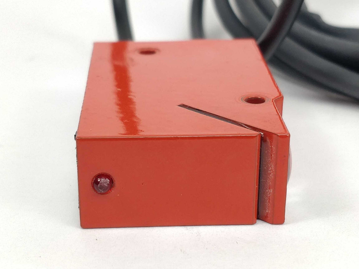 LEUNZE RK 18/4 G,4000 Photoelectric Retro-Reflective Sensor