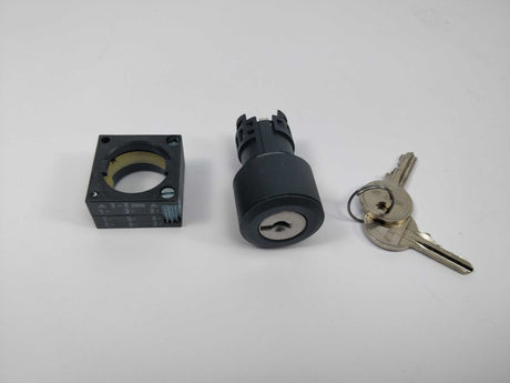 Siemens 3SB3000-4DD01-Z Ronis key-operated switch