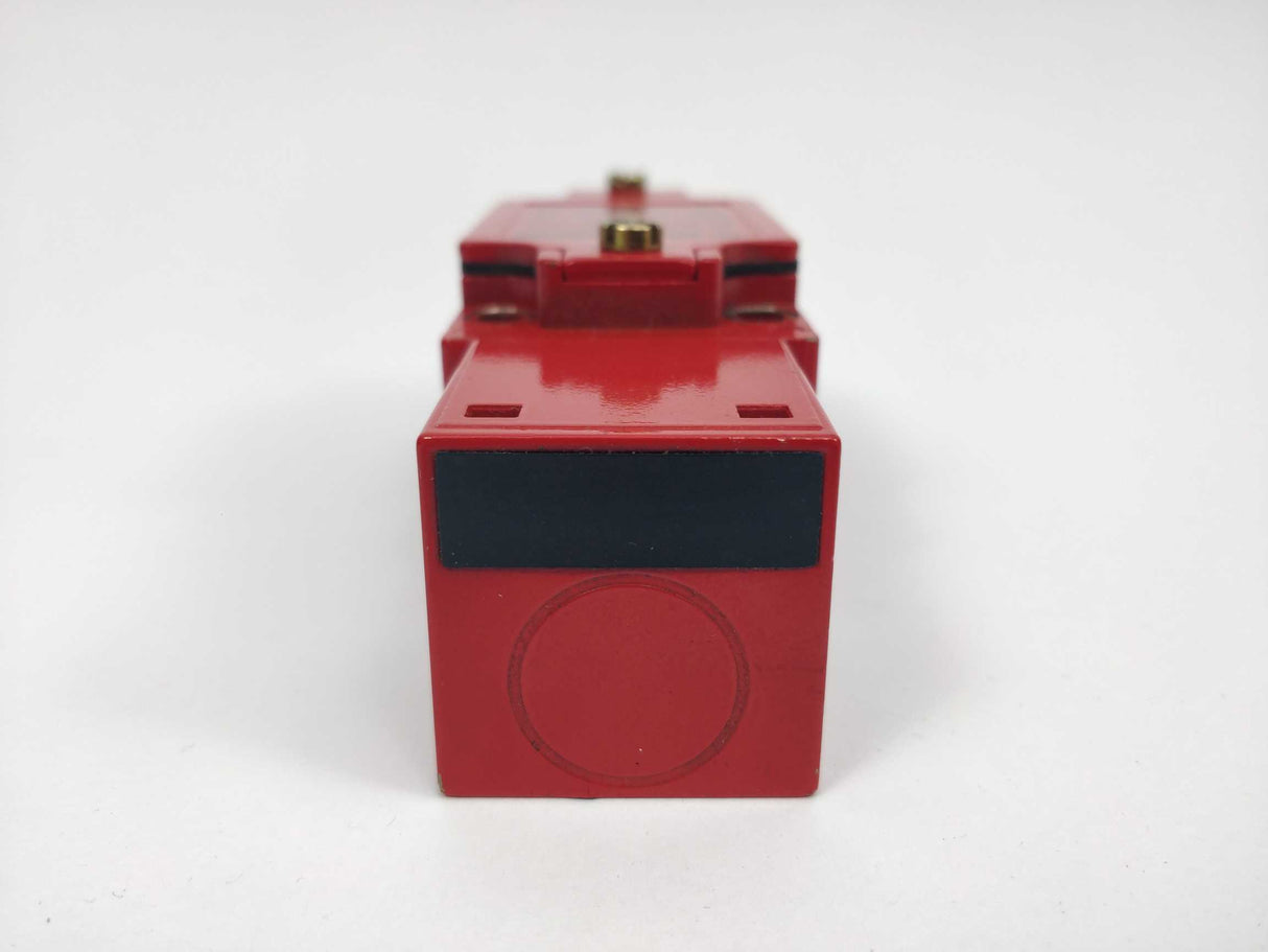 TELEMECANIQUE XCS-A702 XCS Safety Interlock