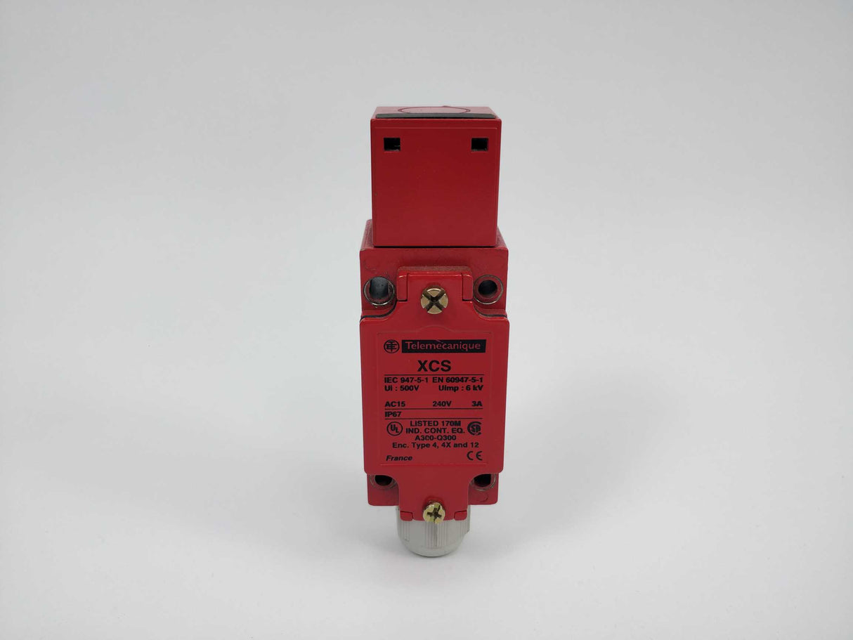 TELEMECANIQUE XCS-A702 XCS Safety Interlock