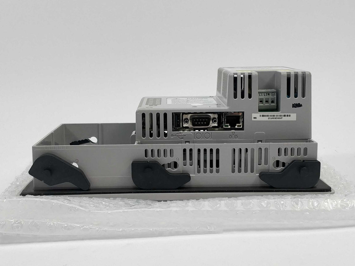 AB 2711P-B6M20A Ser. A Rev. A Panel View Plus 600