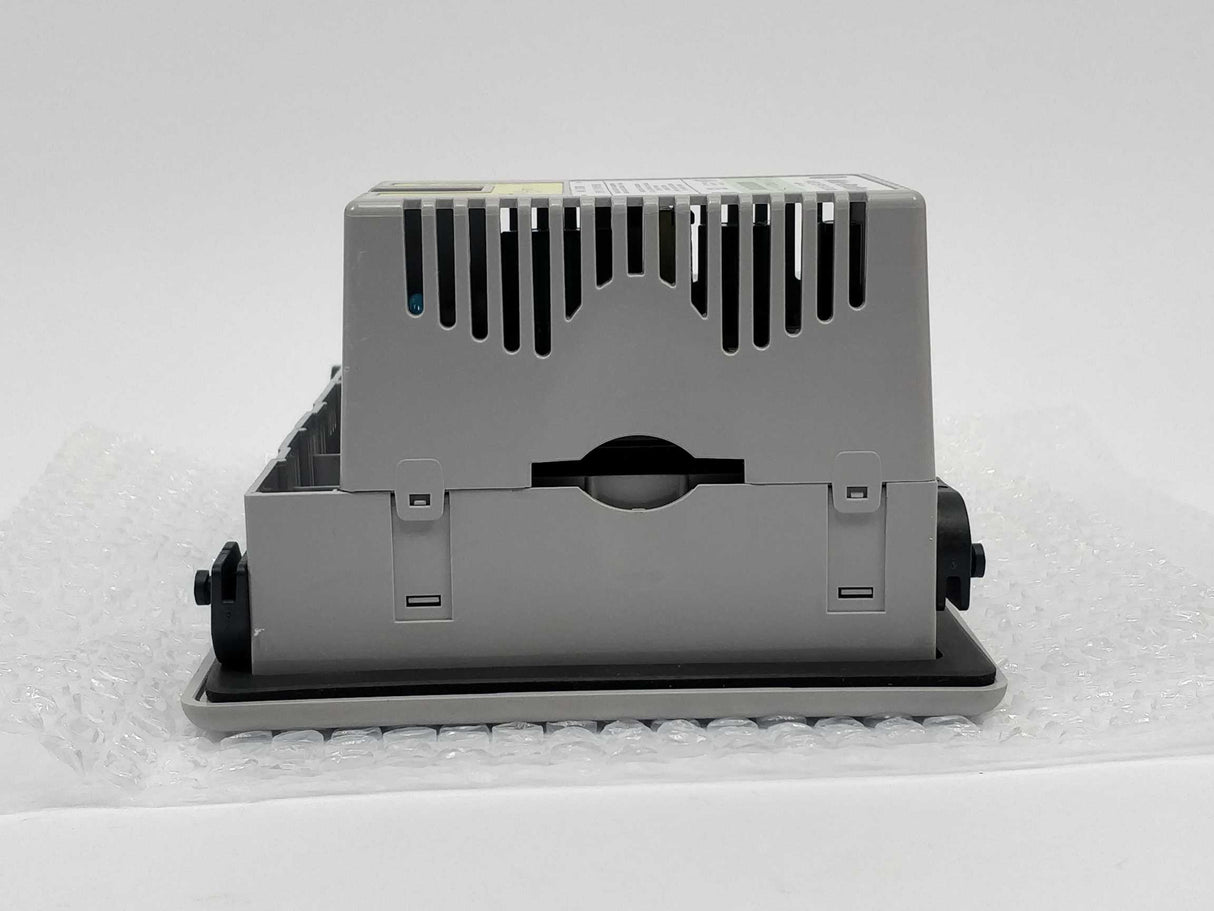 AB 2711P-B6M20A Ser. A Rev. A Panel View Plus 600